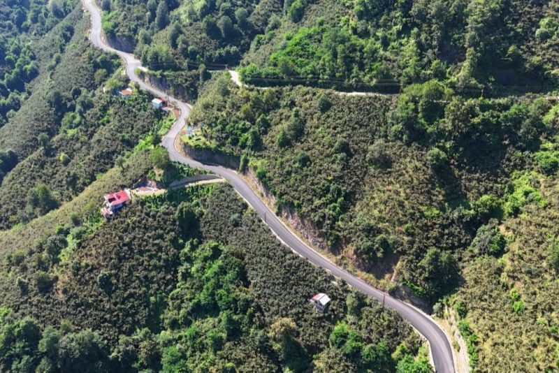 Ordu'da Yıllardır Süren Yol Sorunu Sıcak Asfaltla Çözüldü