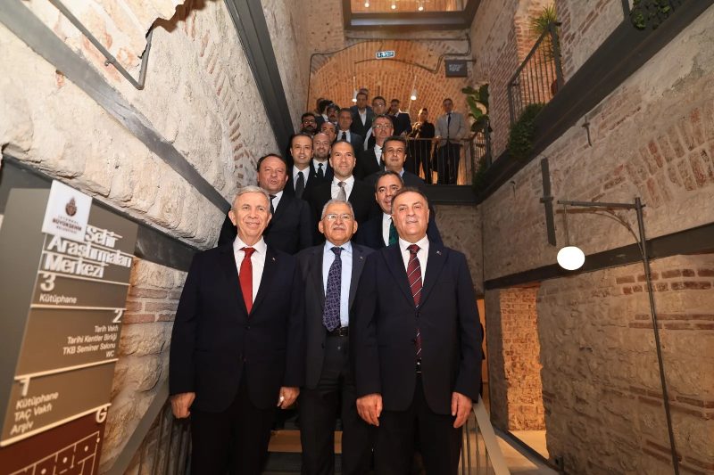 Tarihi Kuyumcu Han, İBB Miras Dokunuşuyla Şehir Araştırmaları Merkezi Olarak Yeniden Doğdu