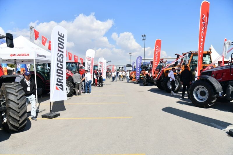 3. Balıkesir Tarım ve Hayvancılık Fuarı Kapılarını Açtı: Üreticiler ve Teknolojiler Buluştu