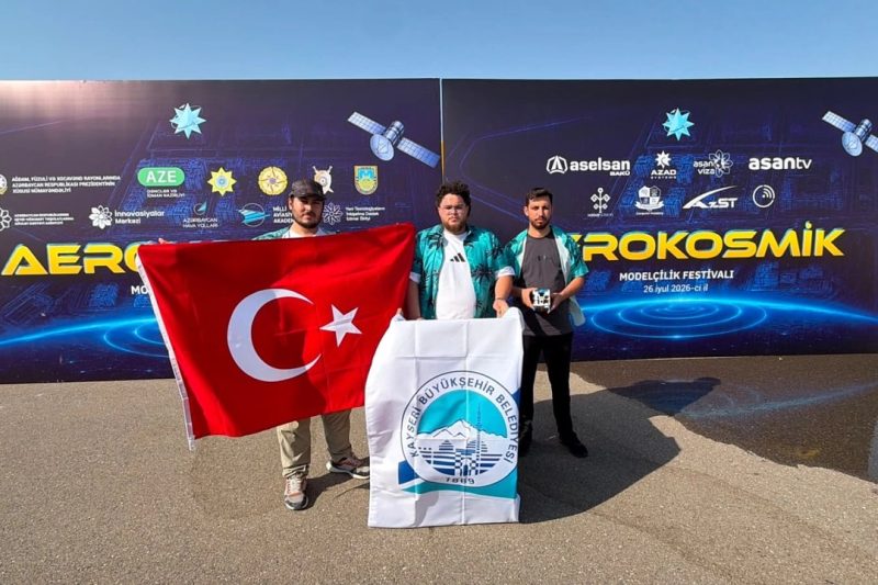 Erciyes Üniversitesi Öğrencilerinden Oluşan Model Uydu Takımı, Azerbaycan'da Başarıyla Yarıştı