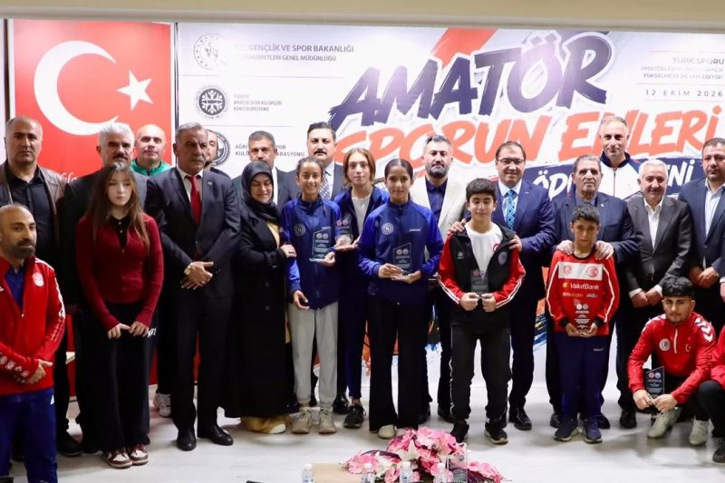 Ağrı'da 2026 Yılının En Başarılı Sporcuları ve Emekçileri Ödüllendirildi