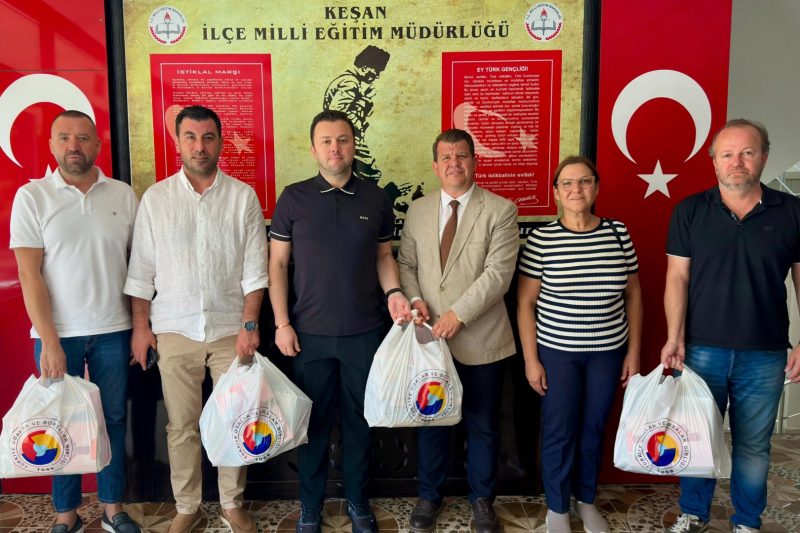 Keşan TSO, Yeni Eğitim Yılında Öğrencilere Kırtasiye Desteği Sağladı