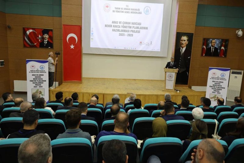 Artvin'de Su Kaynaklarının Yönetimi ve Geleceği Tartışıldı