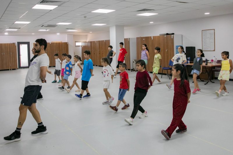 Mersin Büyükşehir Belediyesi'nden Çocuklara Ücretsiz Halk Oyunları Eğitimi