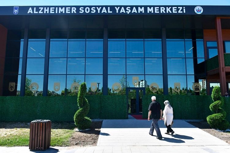 Ankara'da İkinci Alzheimer Sosyal Yaşam Merkezi Açıldı