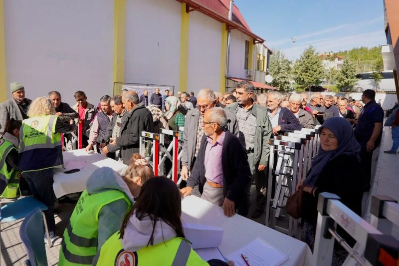 Denizli'de 2.065 Çiftçiye 170,4 Ton Yem Bitkisi Tohumu Dağıtılıyor