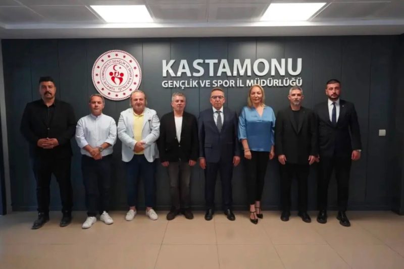 GMG Kastamonuspor Heyeti, Gençlik ve Spor İl Müdürü'nü Ziyaret Etti