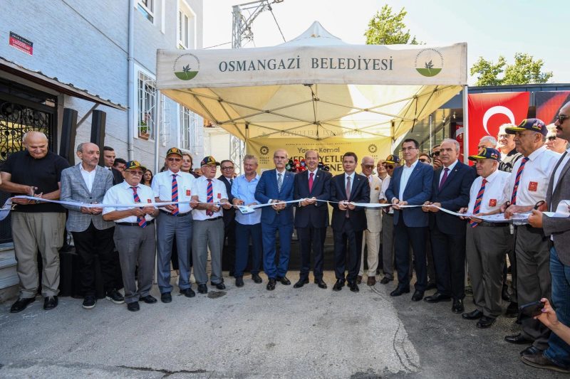 Osmangazi'den Bursa'ya Yeni Kültür Merkezi: Yaşar Kemal Medeniyetler Kütüphanesi Açıldı