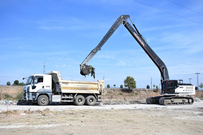 Manisa'da Taşkınlara Karşı Kapsamlı Dere Temizliği: 250 Kilometreye Ulaşıldı