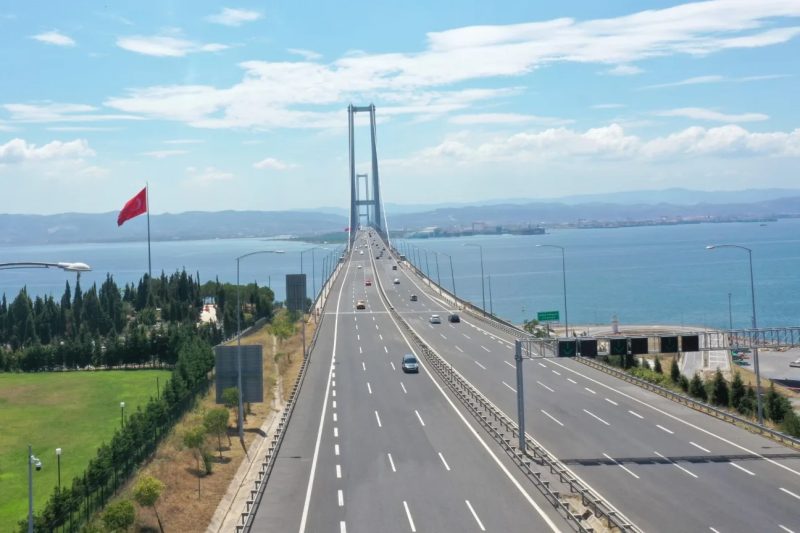Osmangazi Köprüsü Cumhuriyet Koşusu'na Ev Sahipliği Yapacak: Güzergah Trafiğe Kapatılacak