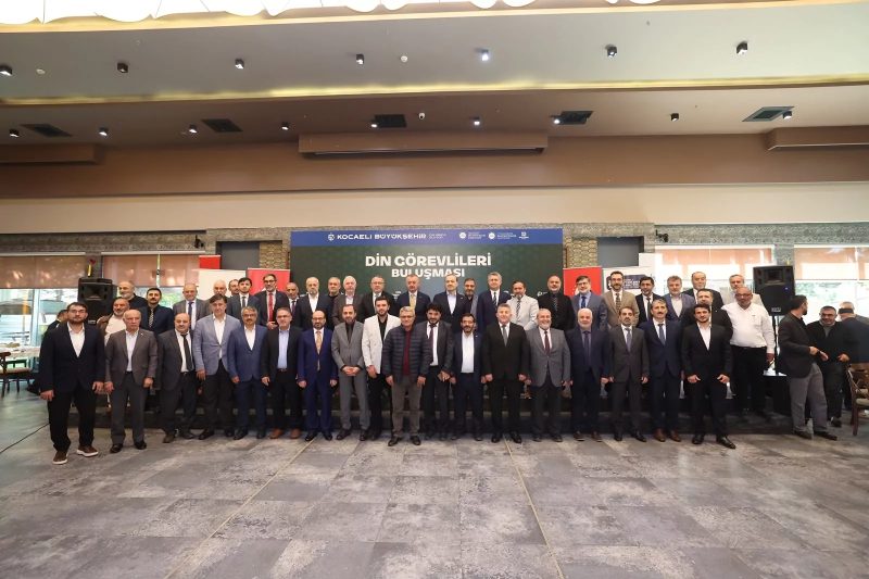 Başkan Büyükakın, Kocaeli'deki Din Görevlileriyle Bir Araya Geldi