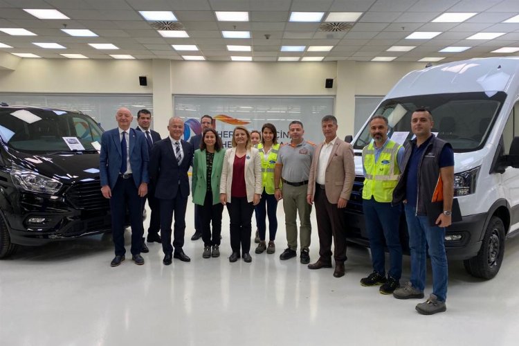 Ford Otosan Gölcük Fabrikası’nı Başkan Hürriyet’ten ziyaret