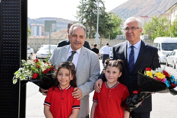 Mustafa Yalçın’dan öğrencilere mesaj