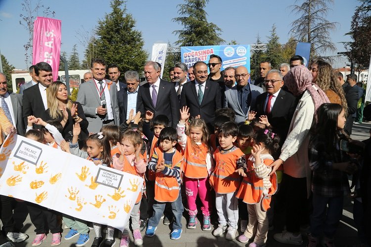 Kayseri protokolünden lösemili çocuklara moral