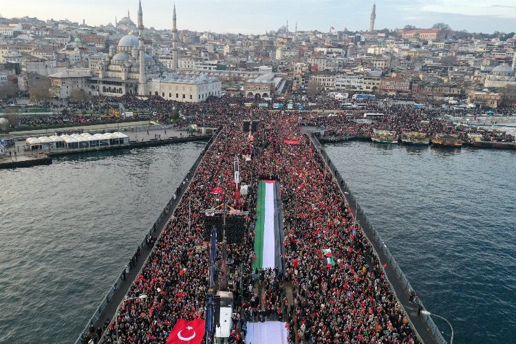 Tarihi yürüyüşten haykırdılar!