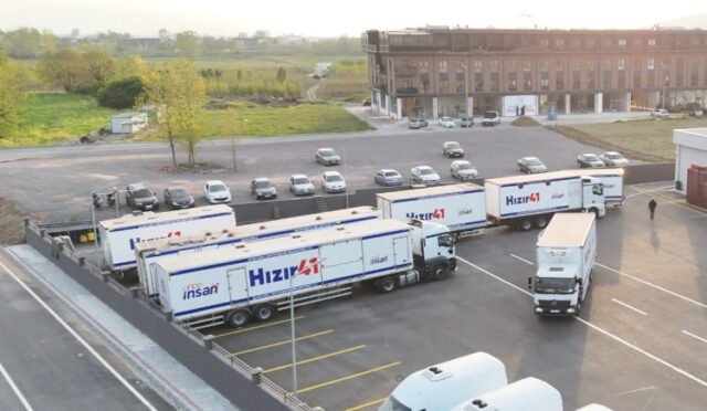 buyuksehirin-afet-tiri-istanbullularin-yaninda-10-1745477219-501-x750