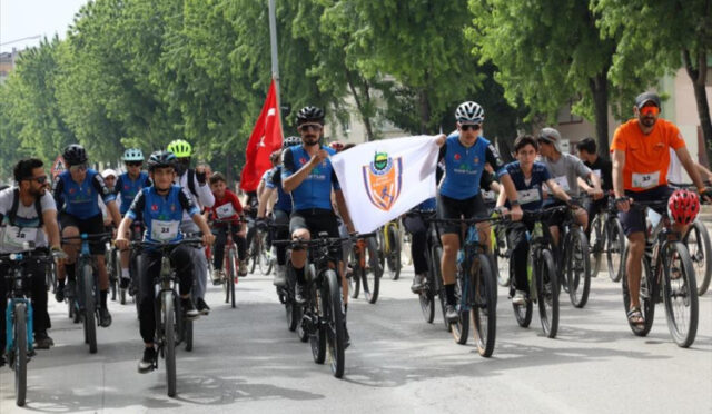 14335-inegol-de-pedallar-temiz-gelecek-icin-dondu-ba7c095f-b896-4aef-8c36-26b203dbb151-1748247064-889-x750