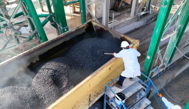 buyuksehir-saatte-240-ton-asfalt-uretiyor-5-1747809926-370-x750