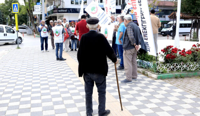 emekliler-yenisehir-4-1748434804-282-x750