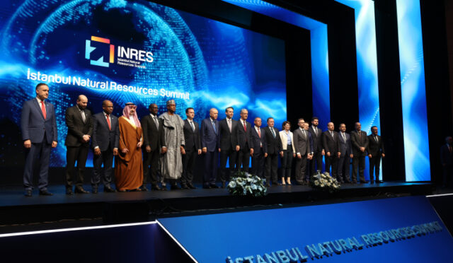 gp8hs0qxeaata-a-1746192723-733-x750