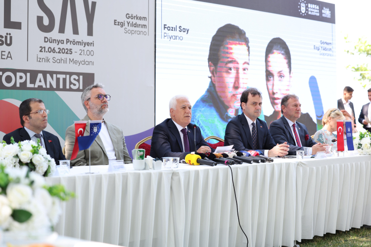 Fazıl Say’dan İznik’e özel beste