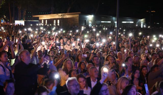 35745-mty4ntcxnm-13-1750575522-217-x750