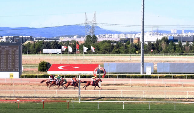 baskanlik-kosusu-5-1748948471-313-x750