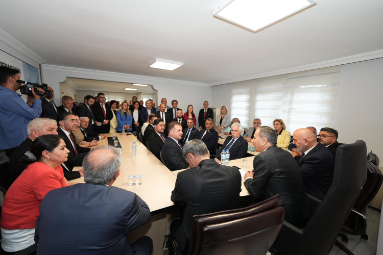 Bakan Yerlikaya’dan muhtarlara ziyaret