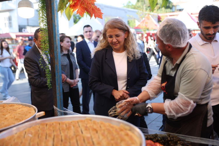 Lezzet şöleni Gastro Bakırköy başladı