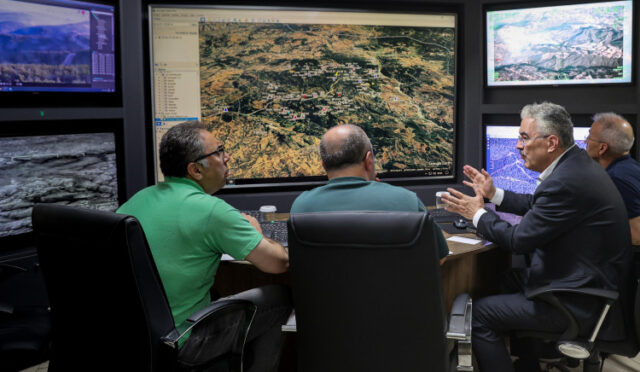 6dc22040e58a4fe9-1753689679-630-x750