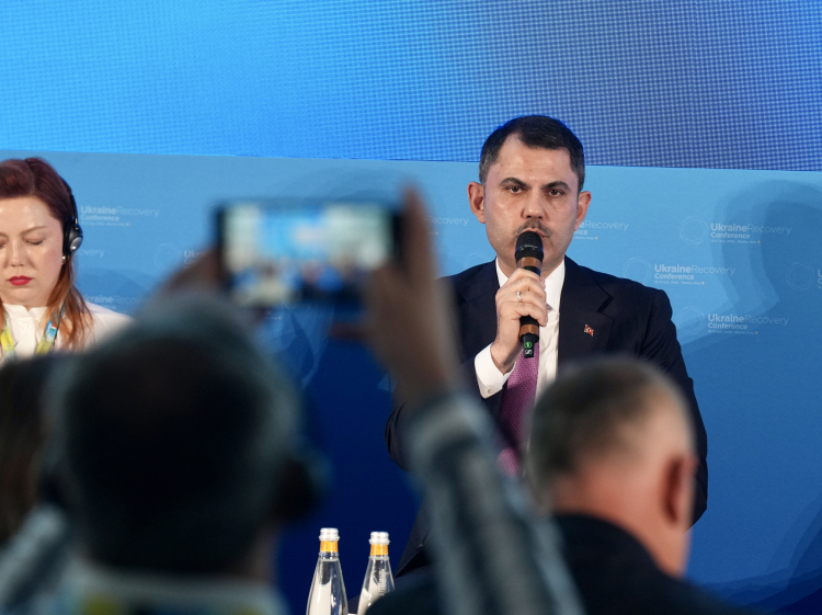 Roma’da Türkiye’nin deprem tecrübesini anlattı… Bakan Kurum: Ukrayna’nın yeniden inşasına hazırız