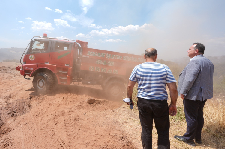 Manisa’da orman yangınlarıyla mücadele sürüyor… Başkan Dutlulu sahada
