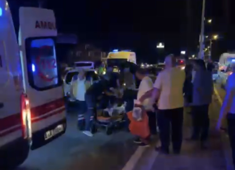 Düzce’de trafik kazası 5 kişi yaralandı