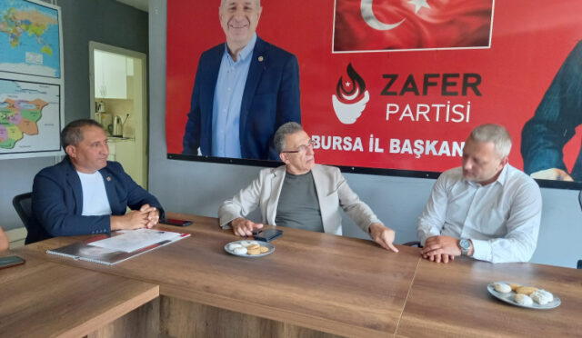 zafer-parti-il-baskanliginda-cumhuriyet-manifestosu-1752246847-601-x750