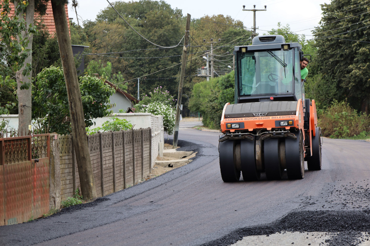 Sakarya Büyükşehir’den kırsala ulaşım atağı