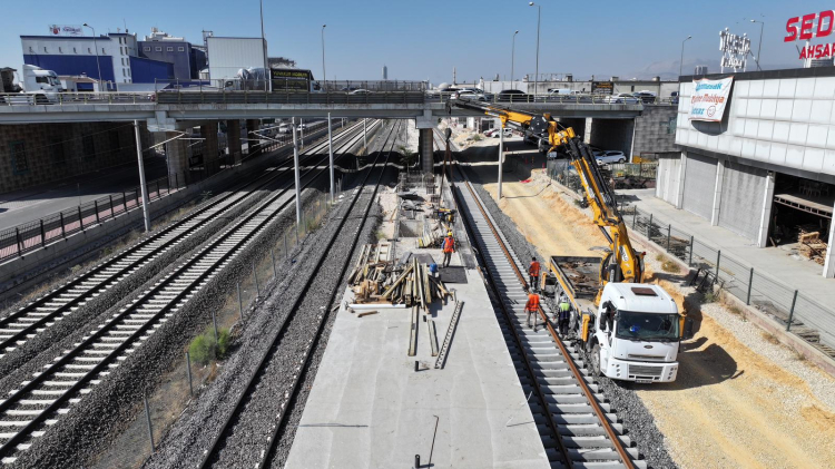 KONYARAY Banliyö’de çalışmalar yarıyı geçti