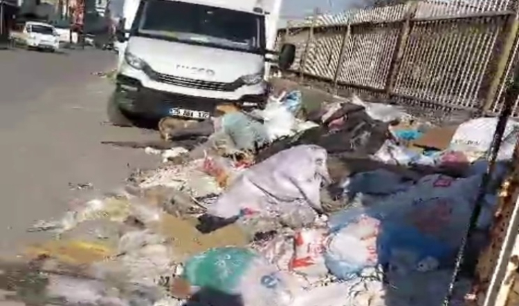 İzmir Buca’da çöp krizi! Mahalleler çöplüğe döndü, vatandaşlar isyanda