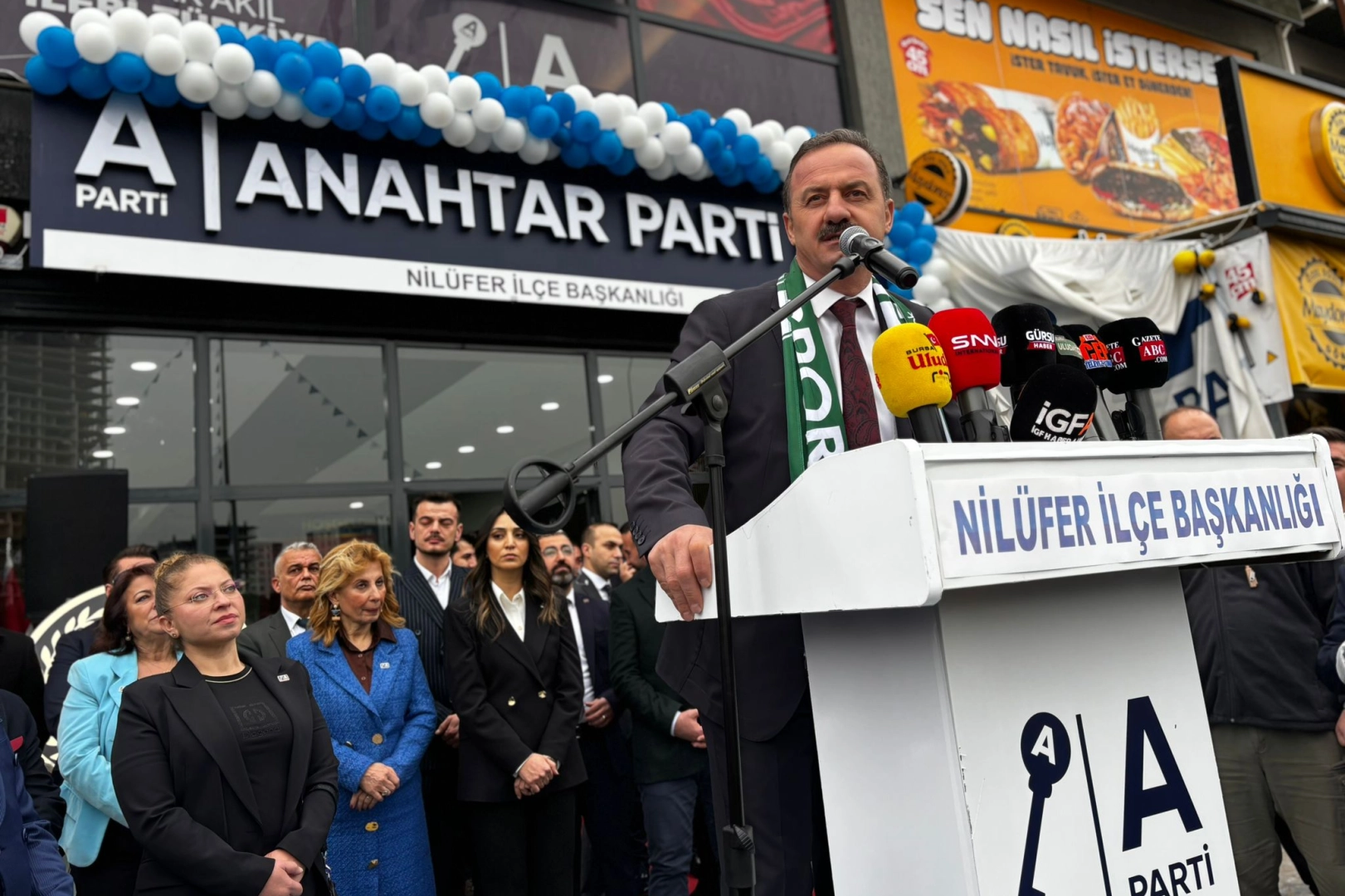 Anahtar Parti Nilüfer İlçe Başkanlığı Hizmete Açıldı: Yavuz Ağıralioğlu’ndan Merkez Siyaset Vurgusu