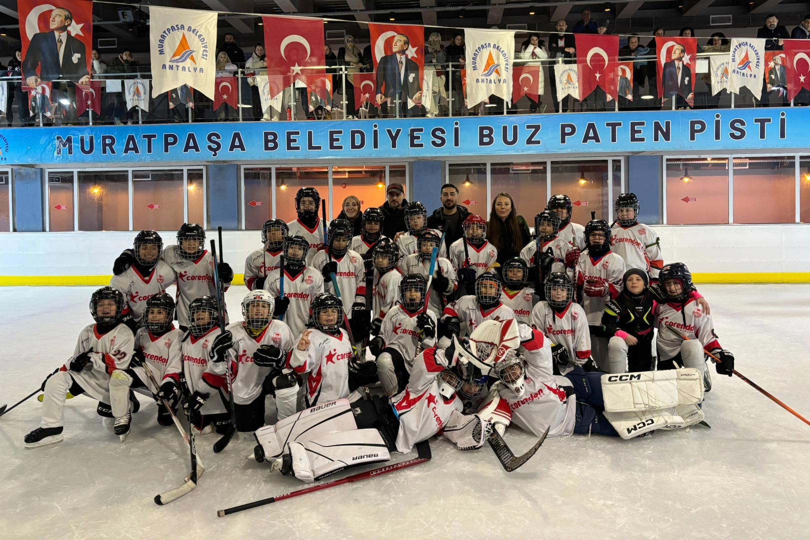 Muratpaşa Belediyespor’dan Buz Hokeyinde Çifte Zafer: Antalya Altyapı Ligleri Başladı