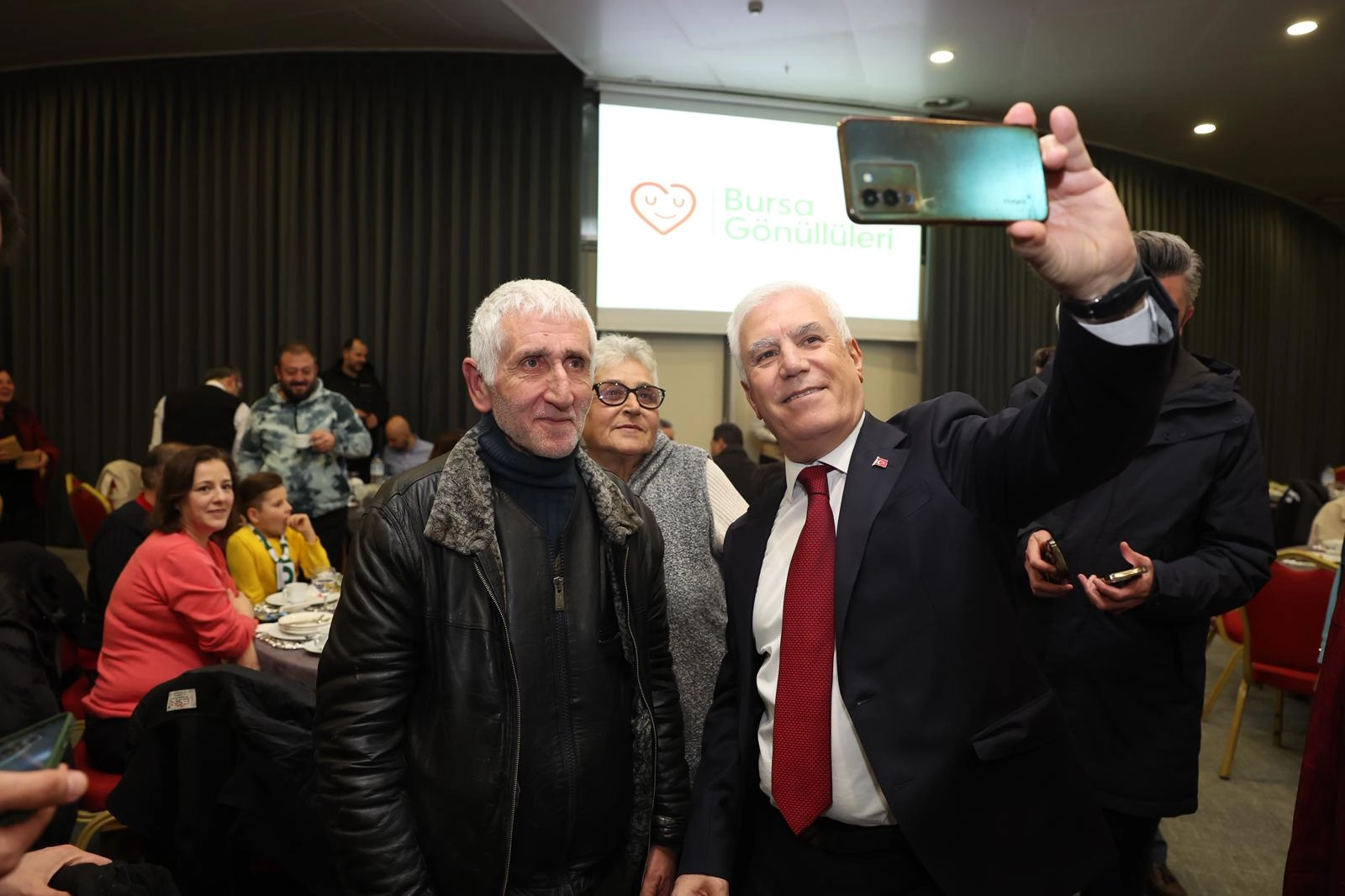 Başkan Bozbey Bursa Gönüllüleri ile Buluştu: “Hayalimizdeki Bursa’yı Birlikte İnşa Ediyoruz”