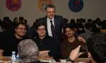 Trabzon Büyükşehir Belediye Başkanı Ahmet Metin Genç, KTÜ'lü öğrencilerle iftar sofrasında buluştu.