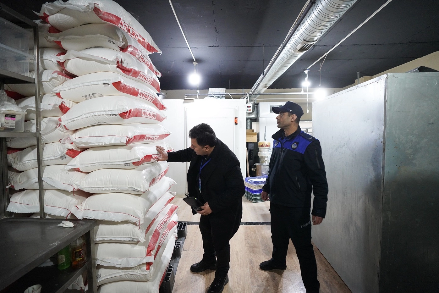 Beylikdüzü’nde İşletmelere Kapsamlı Hijyen ve Ruhsat Denetimi: Halk Sağlığı Ön Planda