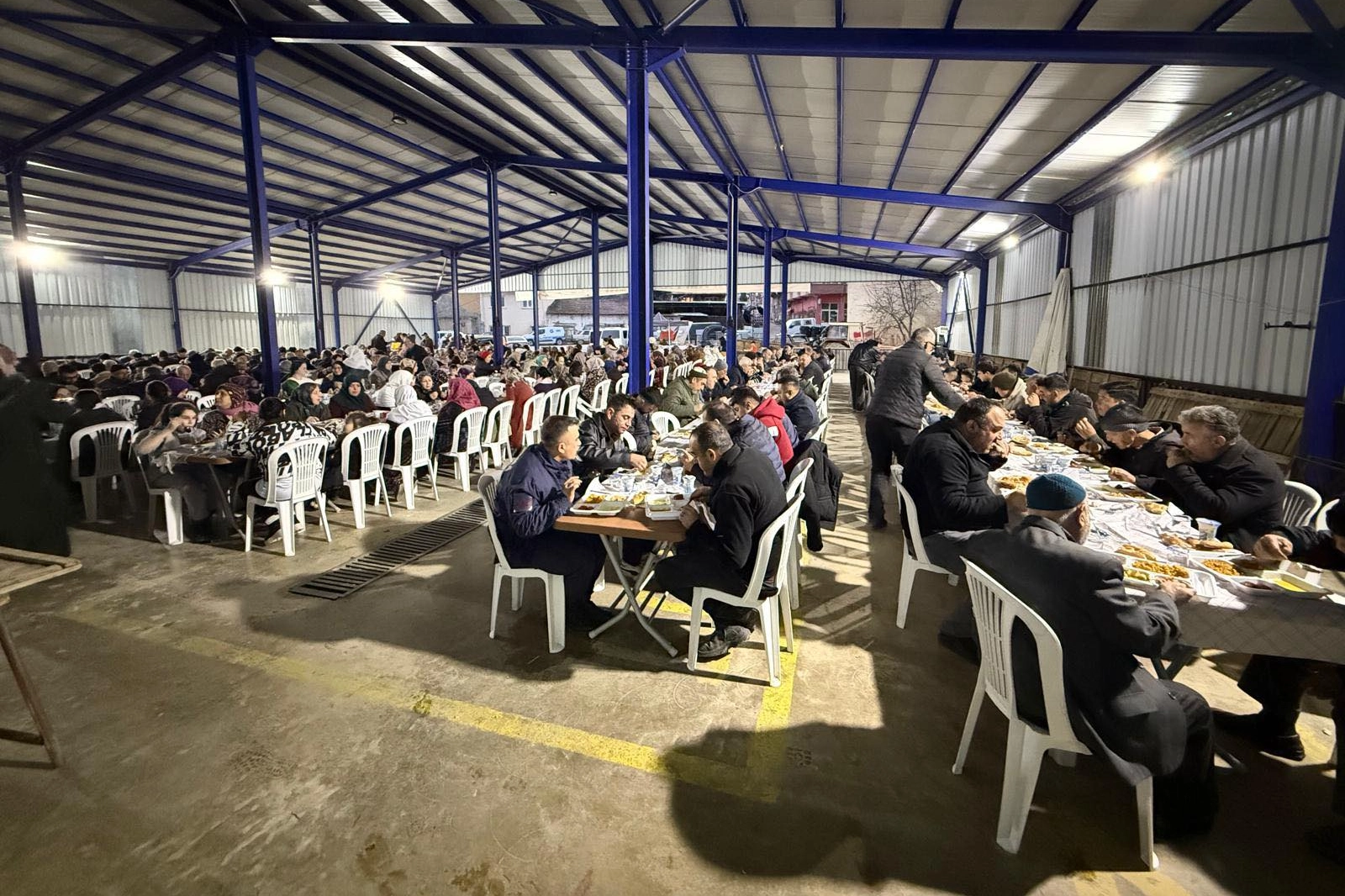 Bilecik İnhisar’da Ramazan’ın İlk İftarı: Gönüller Aynı Sofrada Buluştu