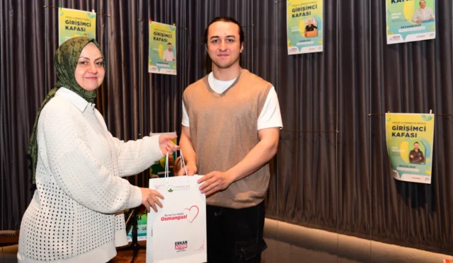 bursa-osmangazi-emir-taha-celik-girisimcilik-cosplay-1