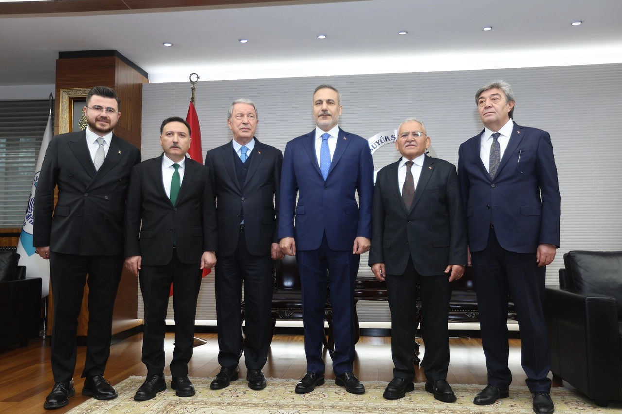 Dışişleri Bakanı Hakan Fidan Kayseri’de: Başkan Büyükkılıç ile Şehrin Geleceği Masaya Yatırıldı