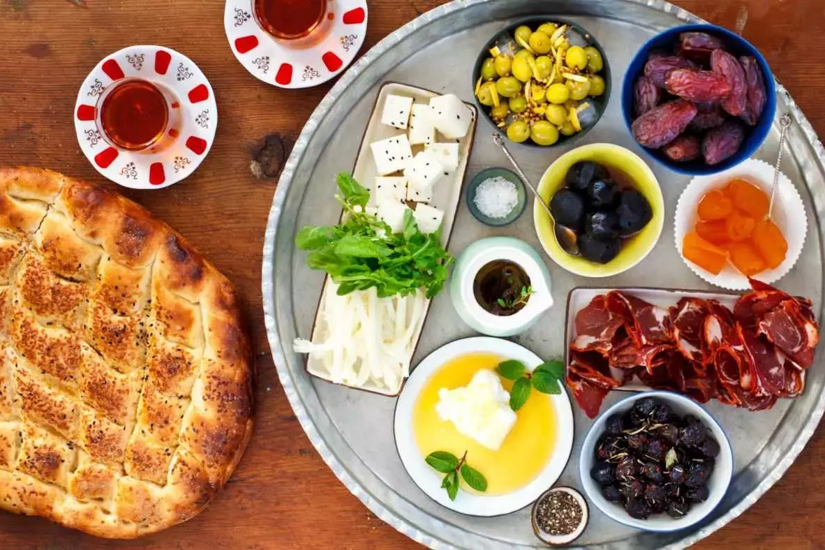 Ramazan’da Sahur İhmal Edilmemeli: Diyet Uzmanından Önemli Uyarılar