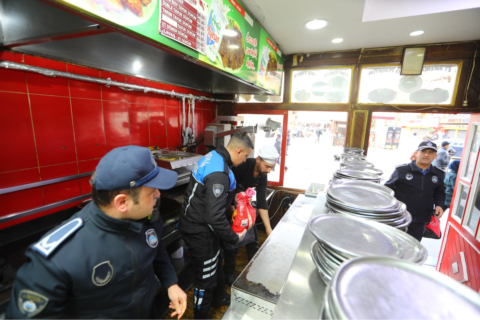 Gaziantep Zabıtası Ramazan Boyunca Fiyat ve Hijyen Denetimlerini Yoğunlaştırdı