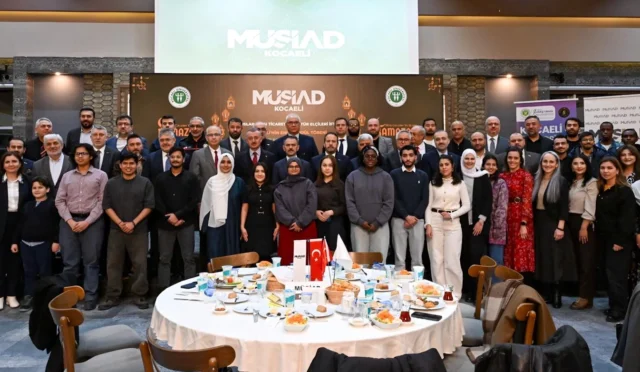 Kocaeli Büyükşehir Belediye Başkanı Tahir Büyükakın, Balkanlar'daki temaslarının ardından MÜSİAD iftarında iş insanlarına seslendi.