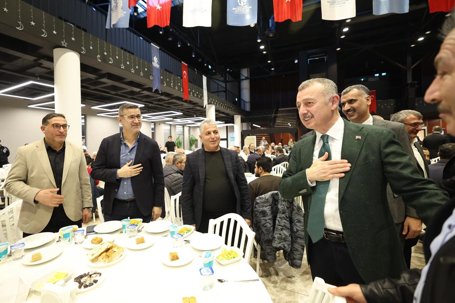 Kocaeli Büyükşehir’den Rekor Katılımlı STK İftarı: Birlik ve Beraberlik Mesajları