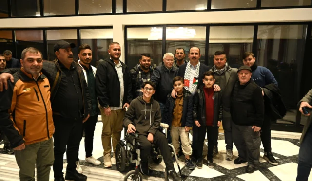 konya-gazzeli-aileler-iftar-baskani-altay-1